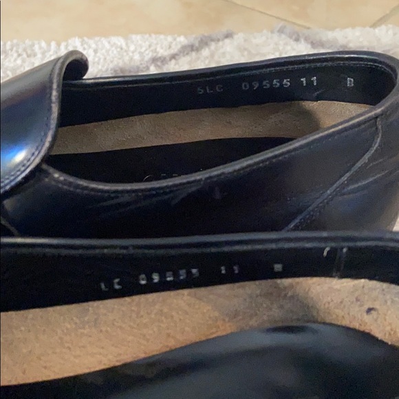 FERRAGAMO BENFORD GANCINI LEATHER LOAFERS - Picture 9 of 9